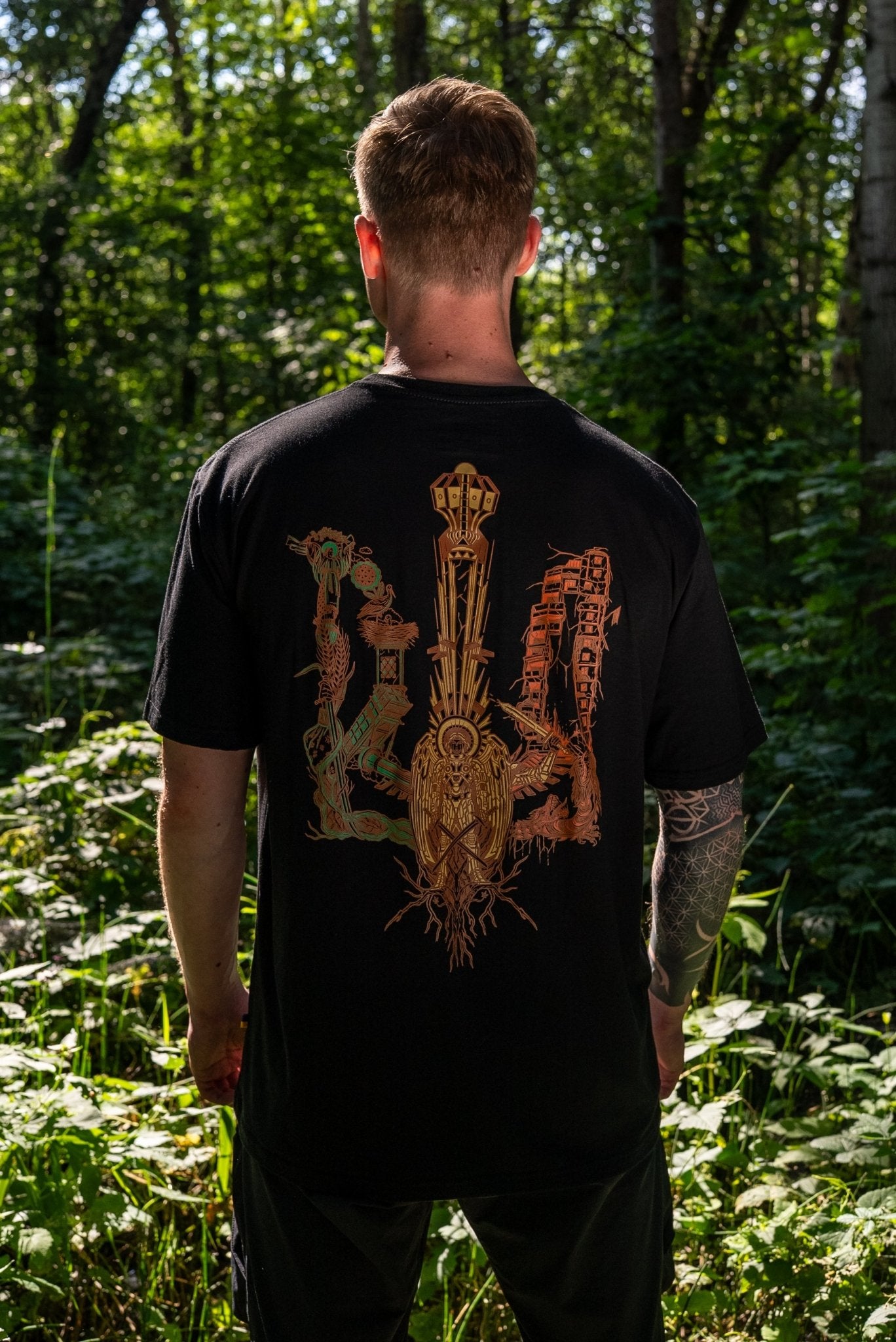 Bamboo Tryzub of War Standard - T-Shirt - Saint Javelin