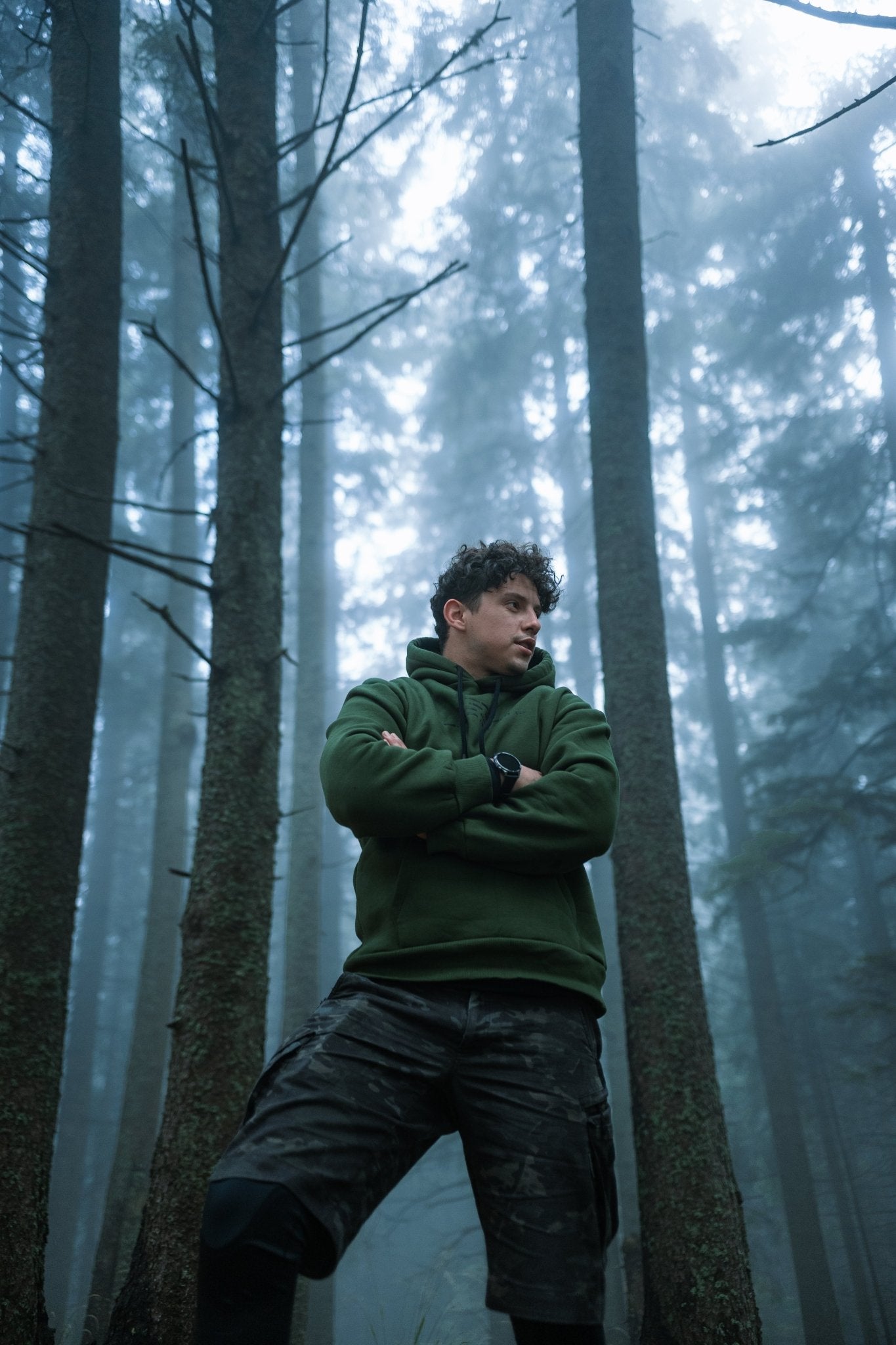 Forest Green Lifestyle - pose