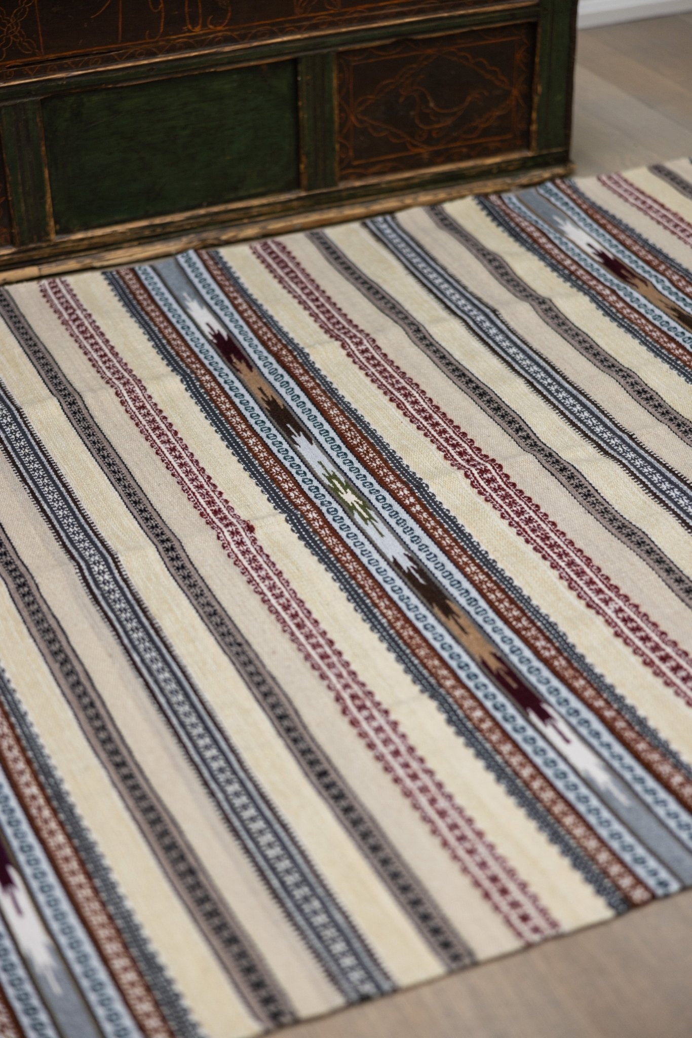 DMYTRO – Rug from Karpaty - Saint Javelin