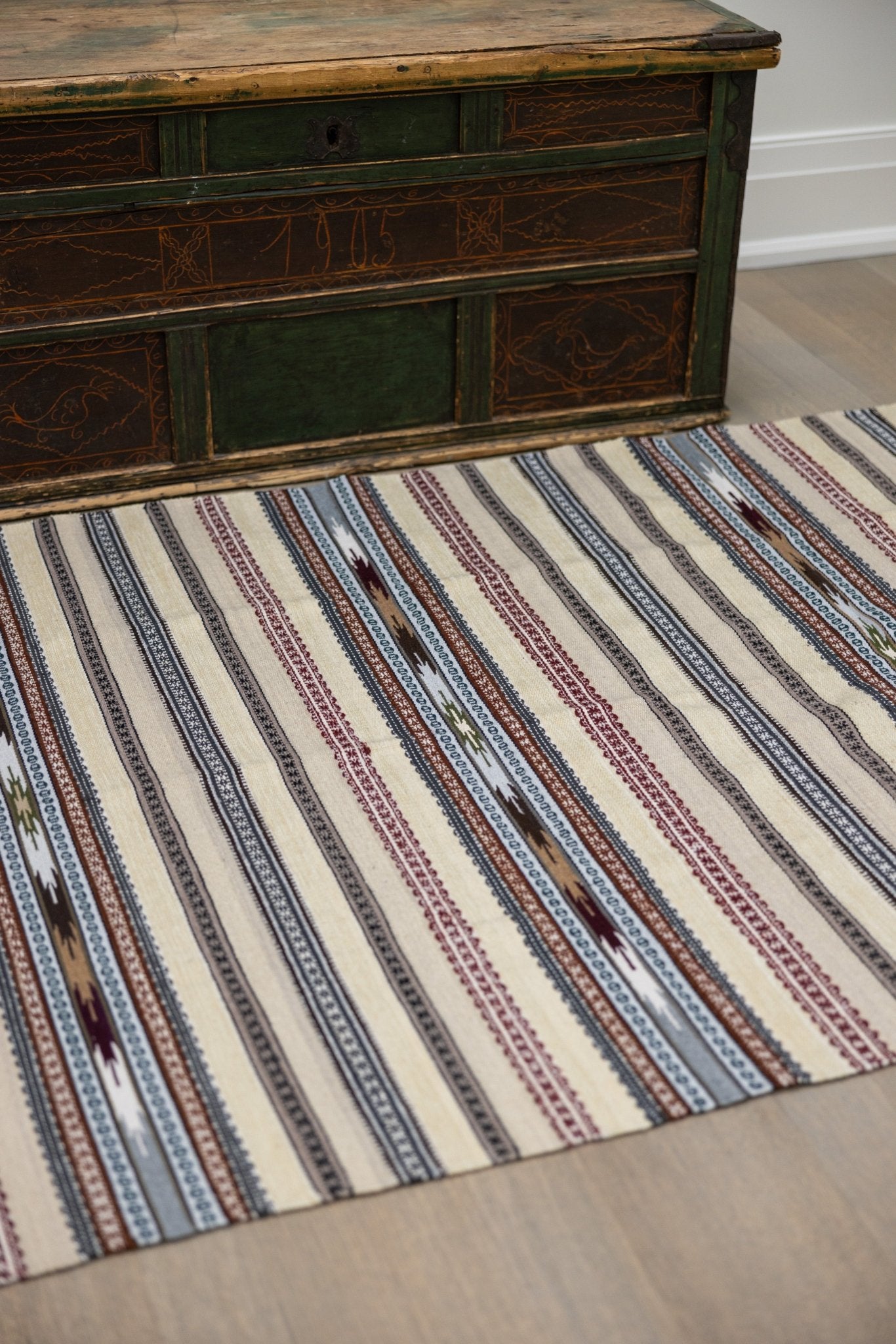 DMYTRO – Rug from Karpaty - Saint Javelin