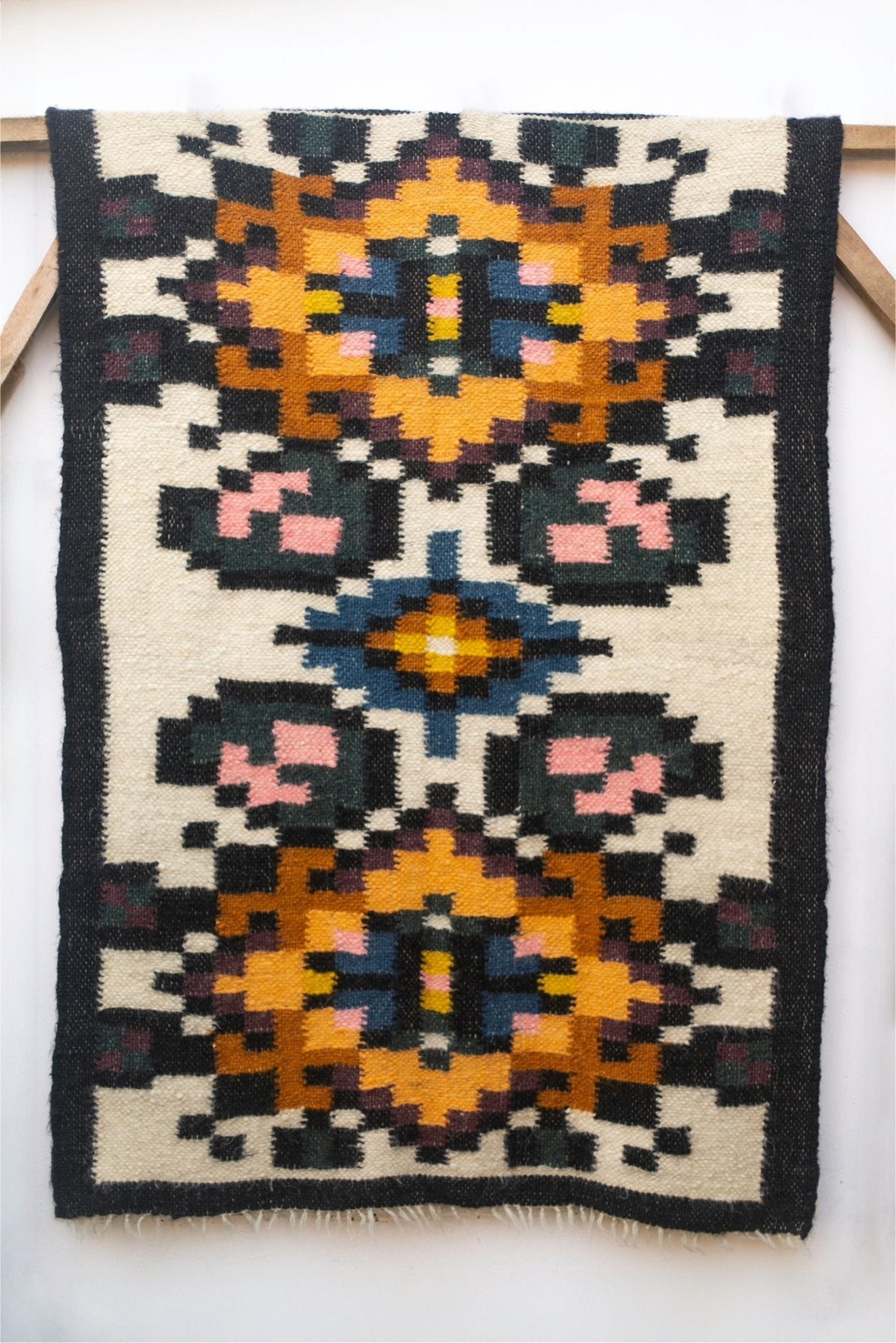 KORALIA - Wool Rug from Karpaty - Saint Javelin