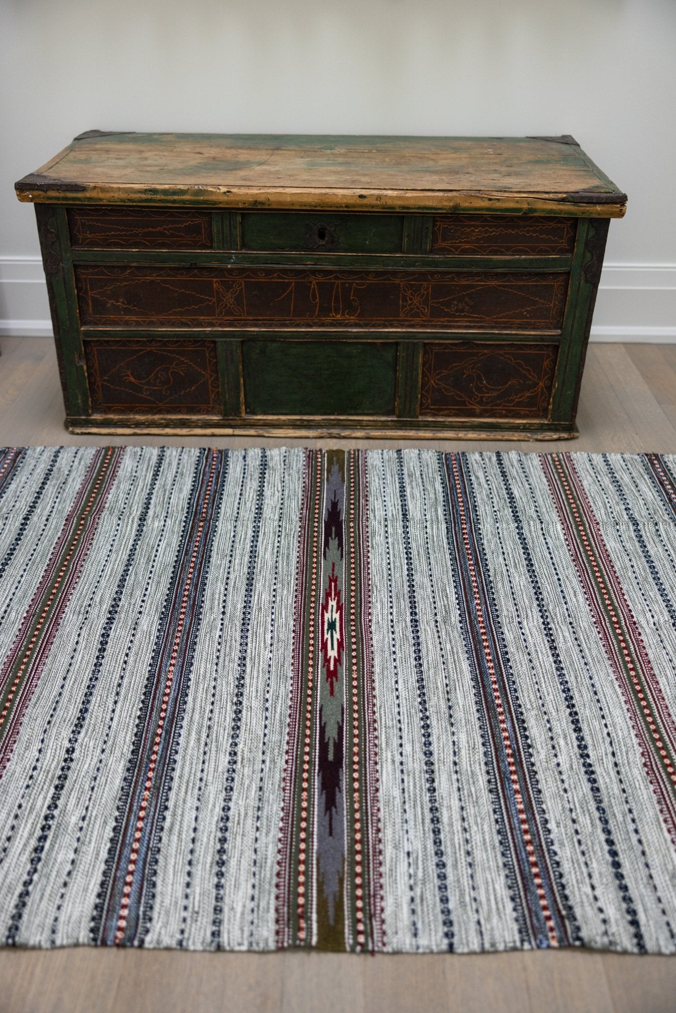 MARKIIAN – Rug from Karpaty - Saint Javelin