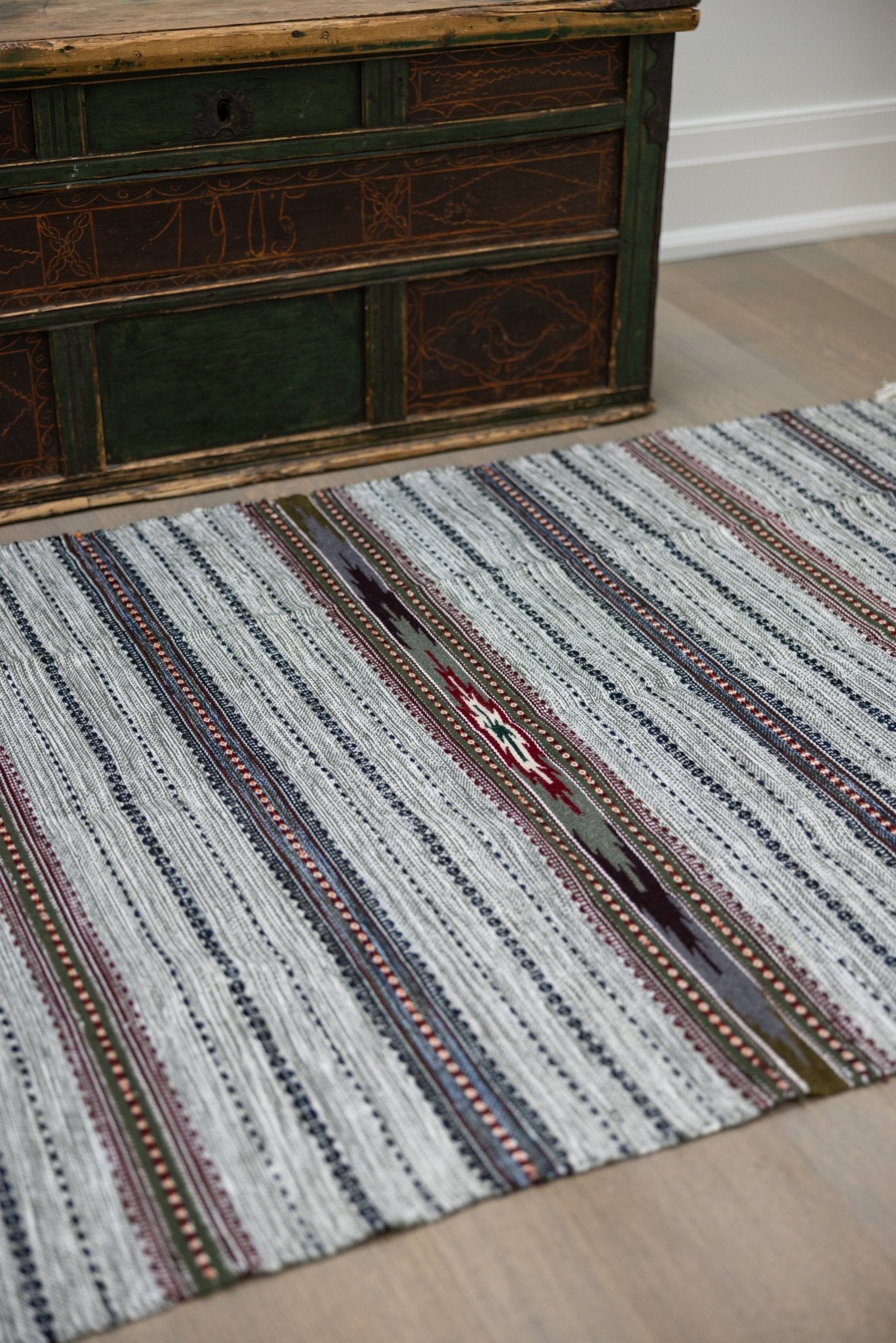 MARKIIAN – Rug from Karpaty - Saint Javelin