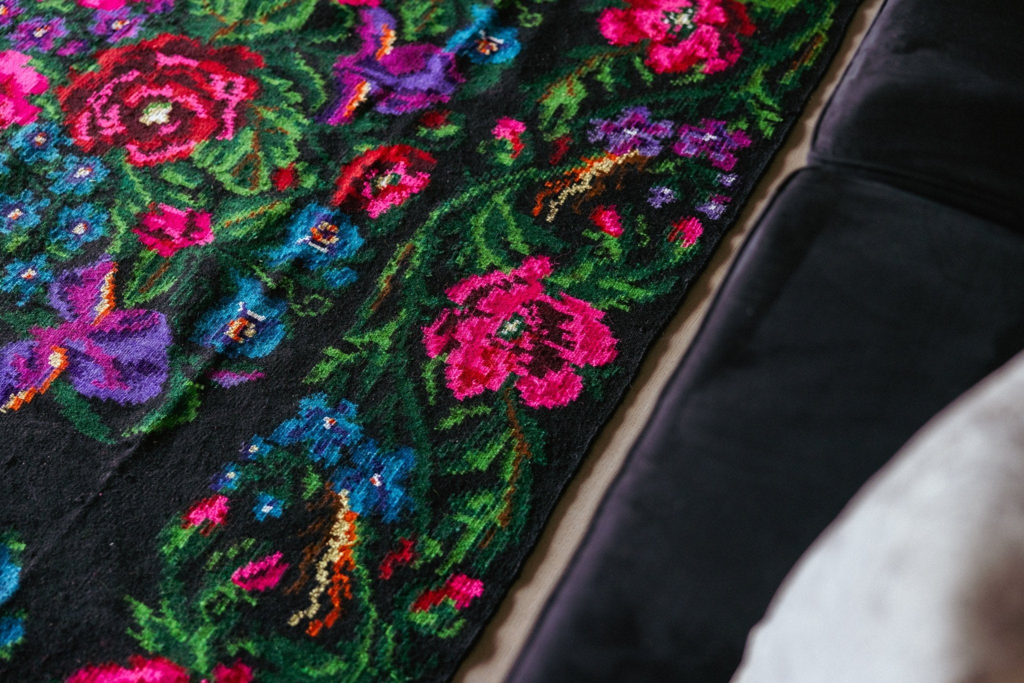 OLHA – Large Rug from Karpaty - Saint Javelin