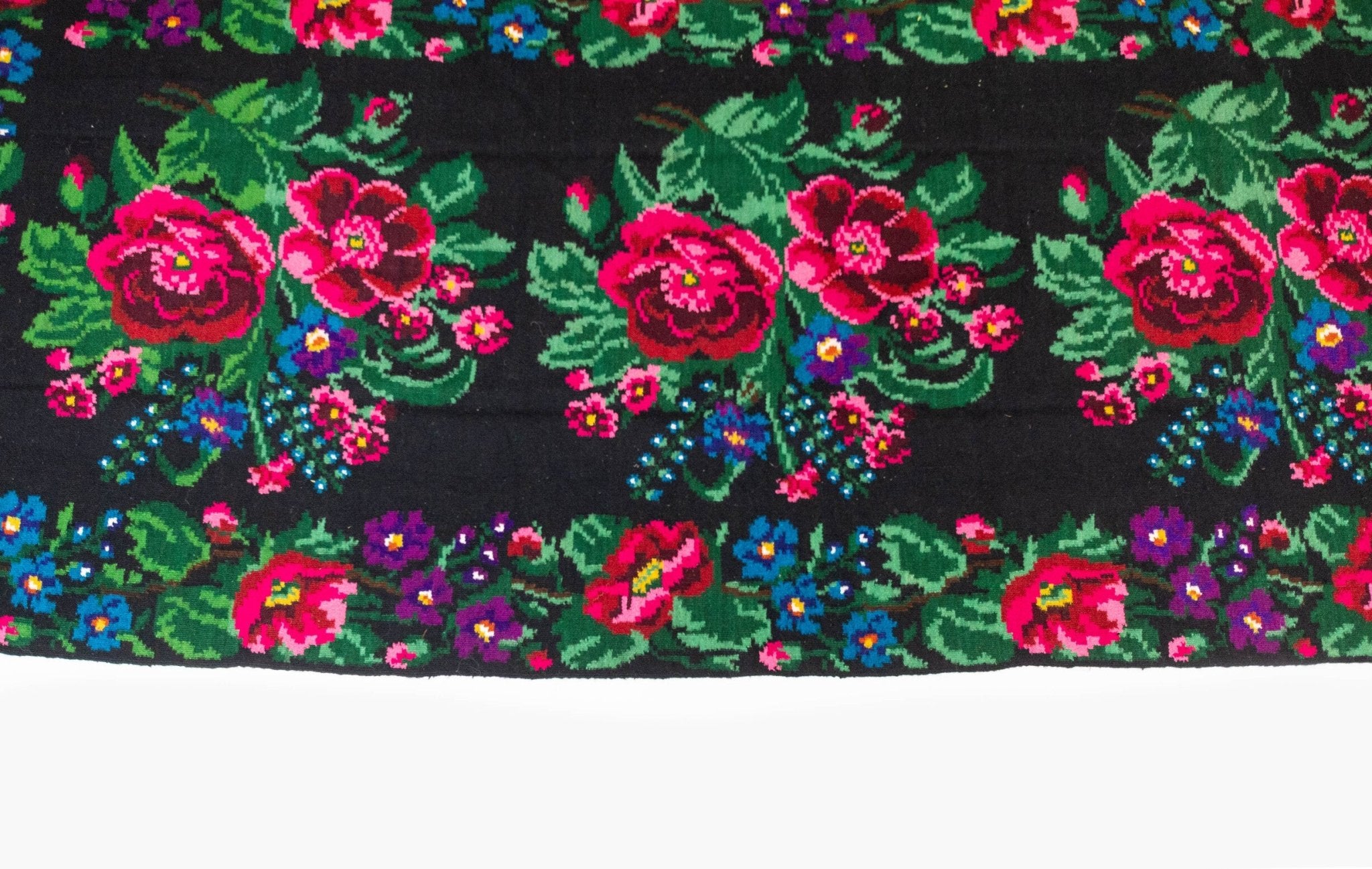 RUSLANA – Large Rug from Karpaty - Saint Javelin