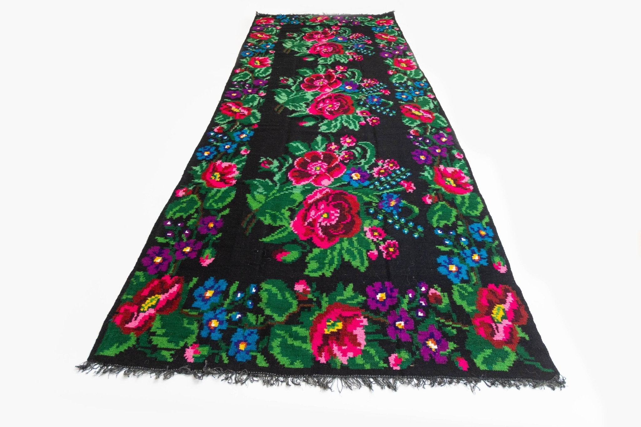 RUSLANA – Large Rug from Karpaty - Saint Javelin
