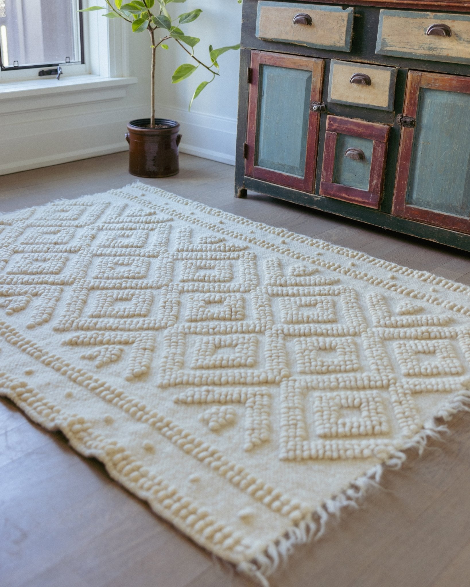 SOLOMIA – Lizhnyk from Karpaty - Saint Javelin