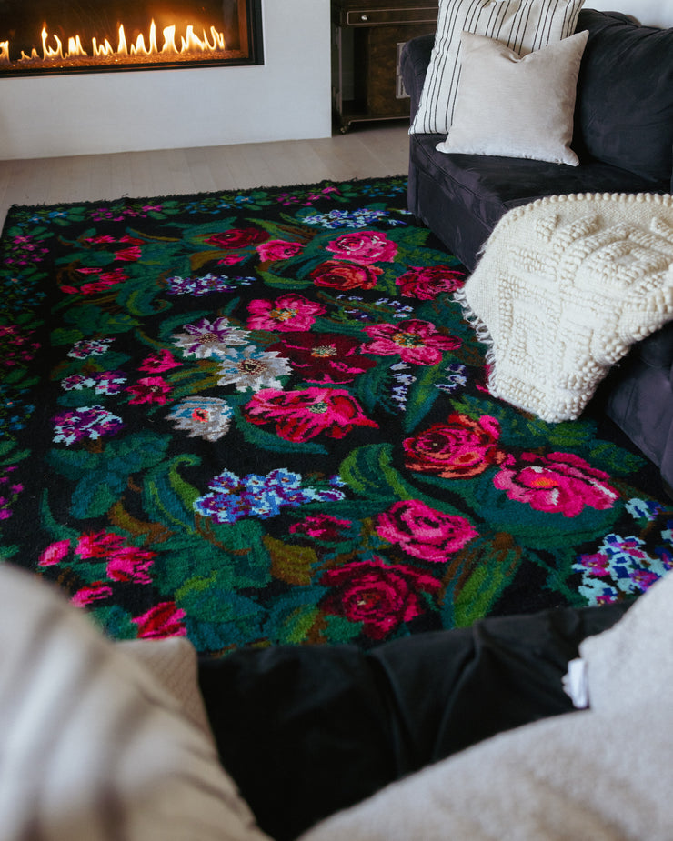 BABCIA KATRYA – Large Rug from Karpaty