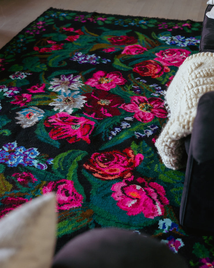 BABCIA KATRYA – Large Rug from Karpaty