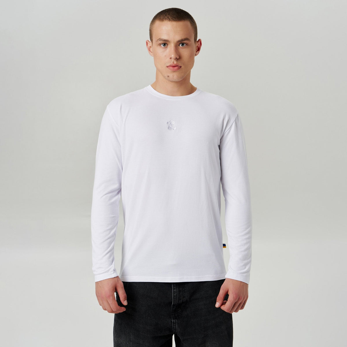 White / S
