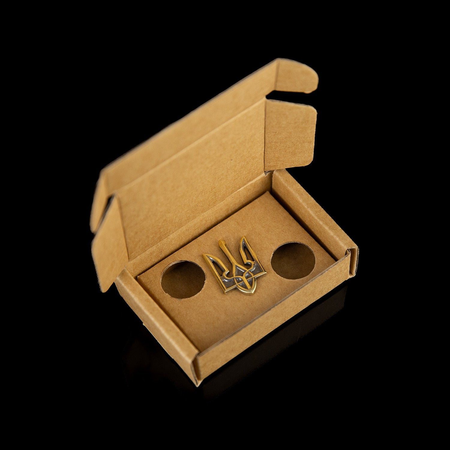 Classic Tryzub - Pin (Recycled Artillery Shells) – Saint Javelin