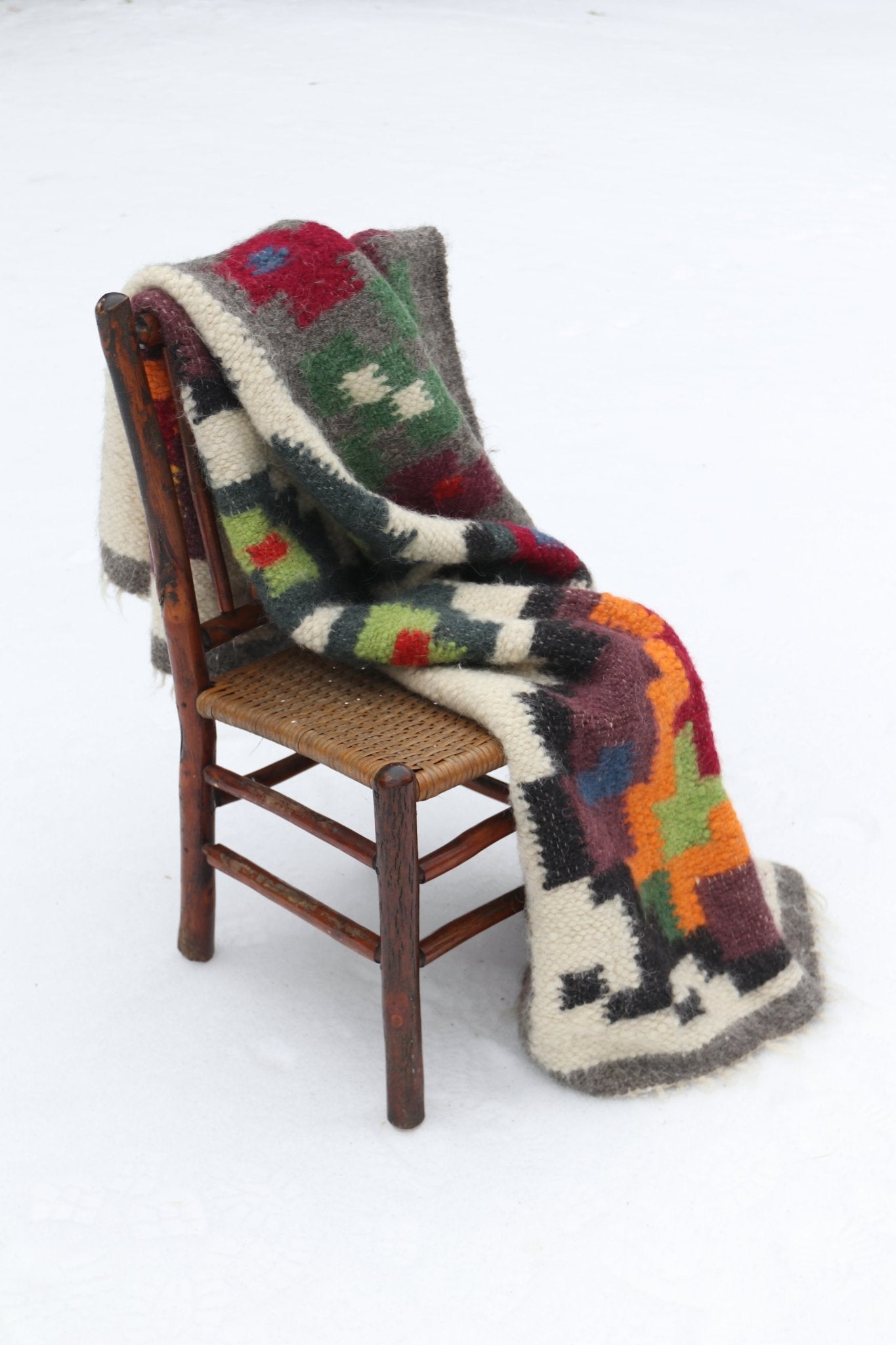 DZVINKA - Wool Rug from Karpaty - Saint Javelin