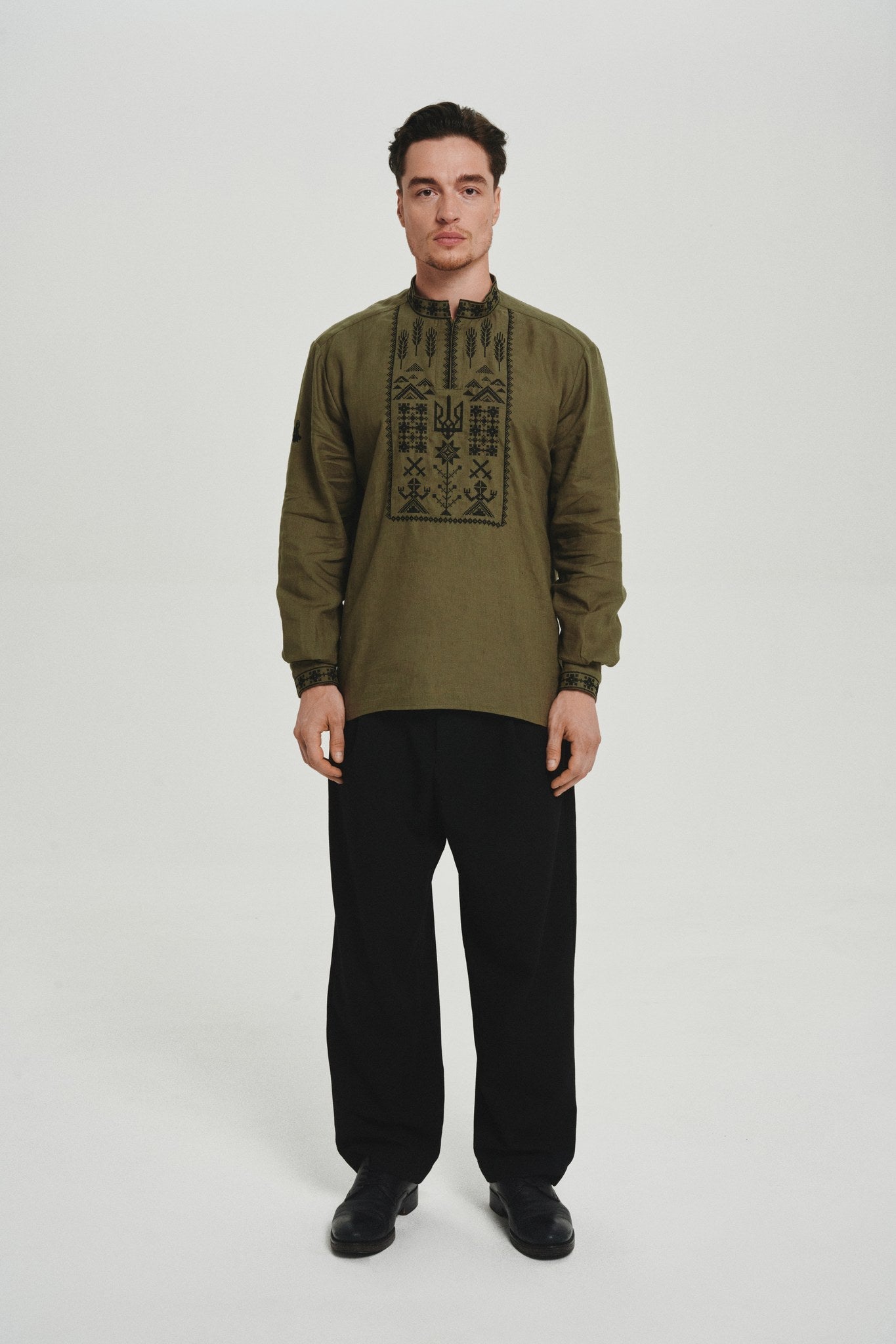 Black / Green — Saint Javelin vyshyvanka, embroidered linen shirt
