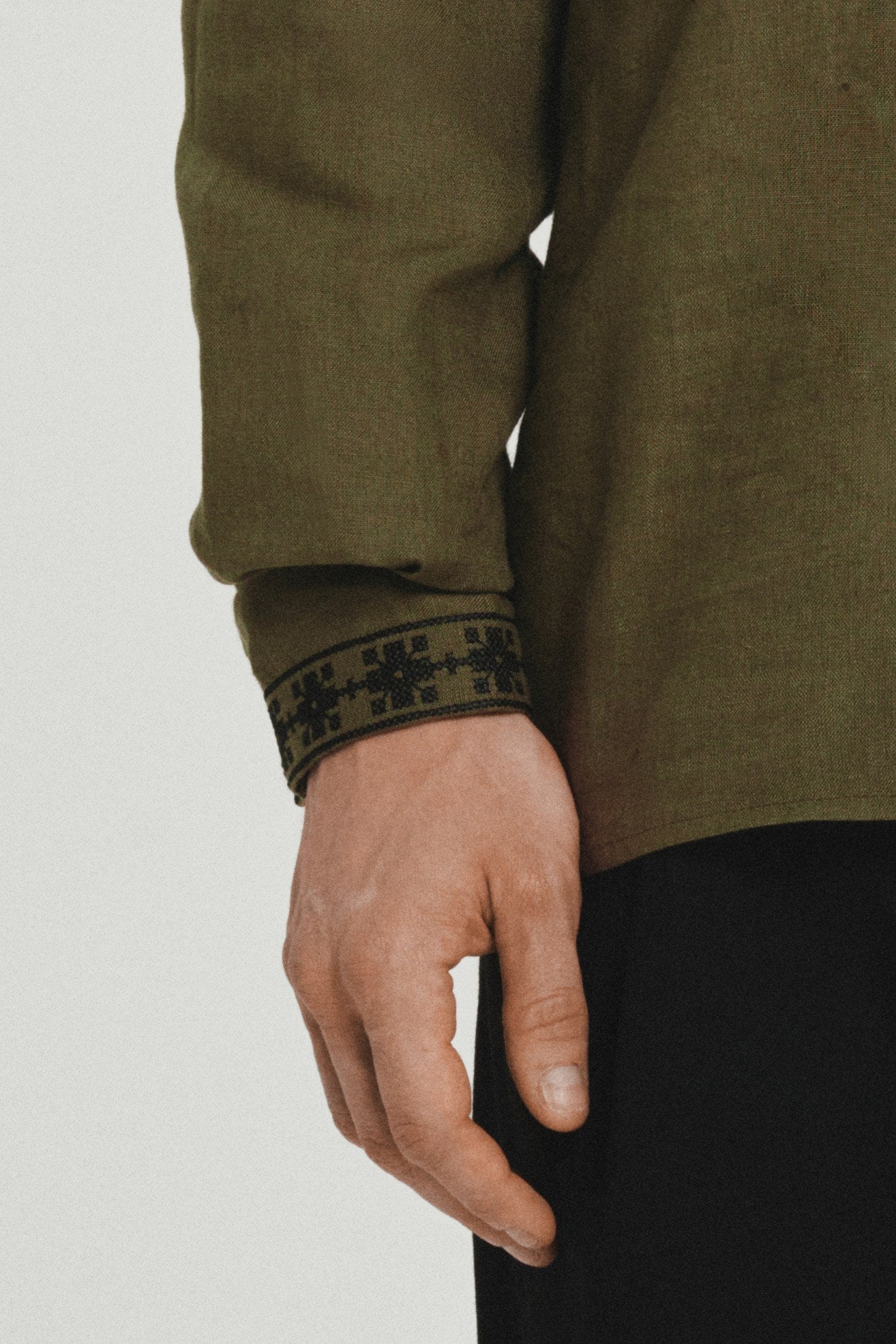Black / Green — Saint Javelin vyshyvanka, embroidered linen shirt