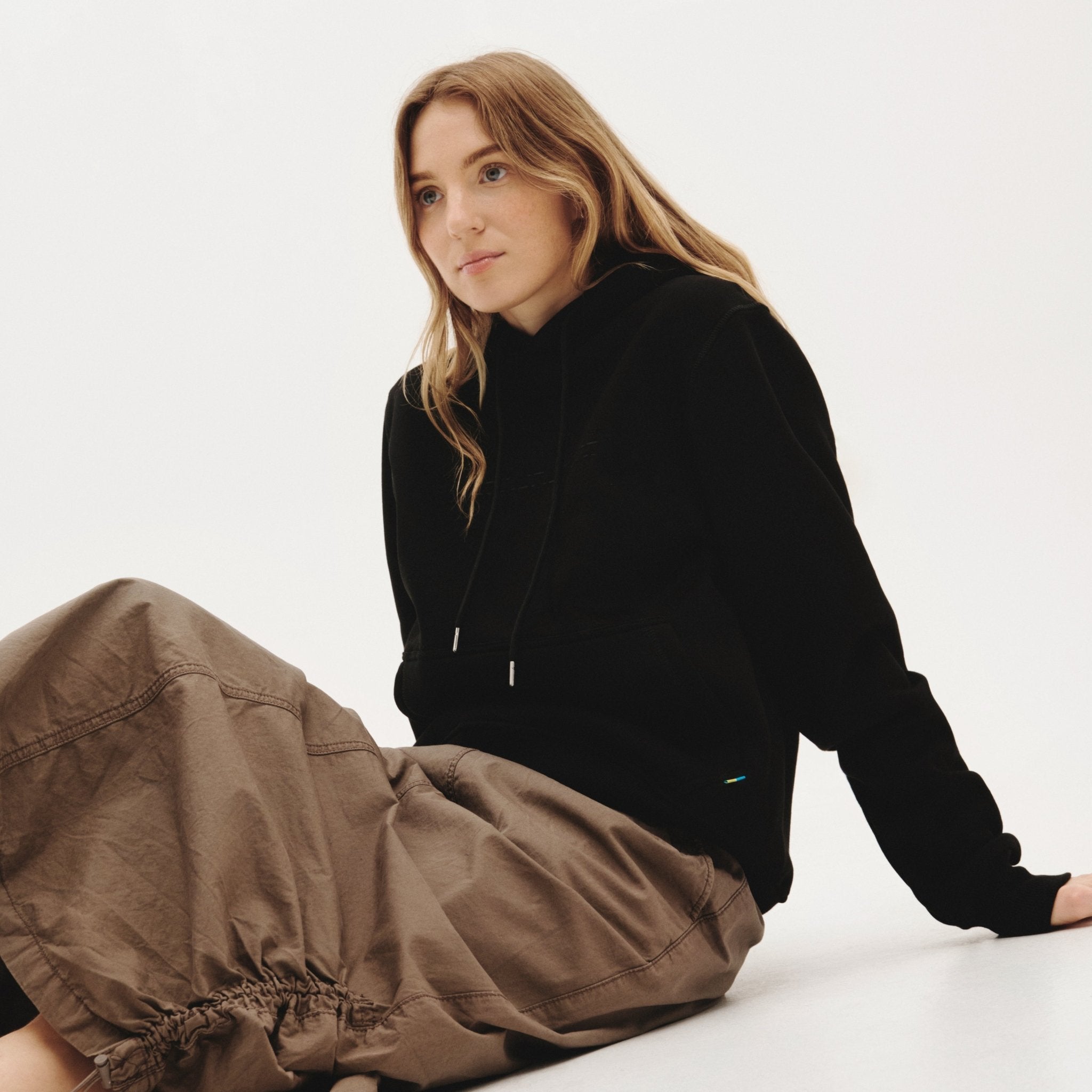 SLDO. ブラック フーディ XXL SLDO. ブラック フーディ XXL EXCLUSIVE】スウェット ジップフーディー