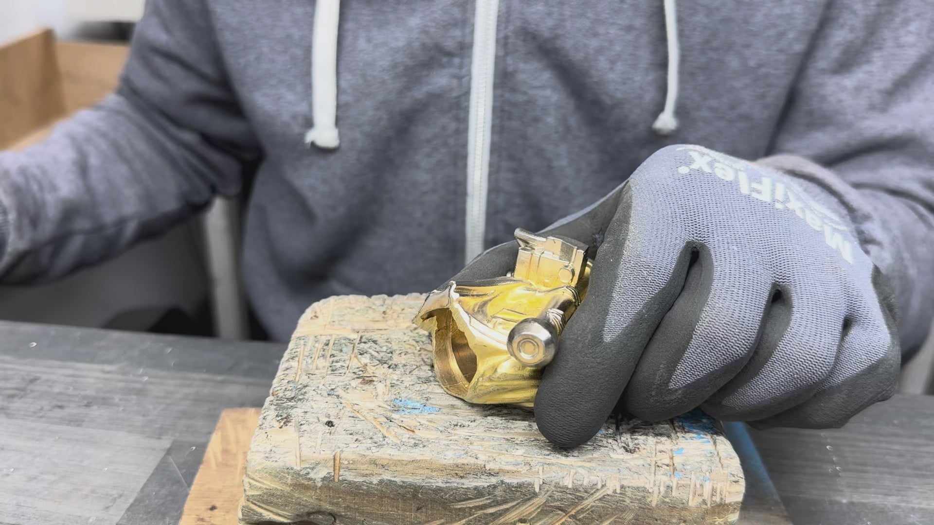 Святий Джавелін - Фігурка учасників війни (Перероблені артилерійські снаряди)